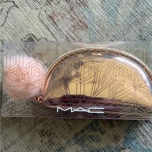 MAC snow ball brush kit and mini brush bag